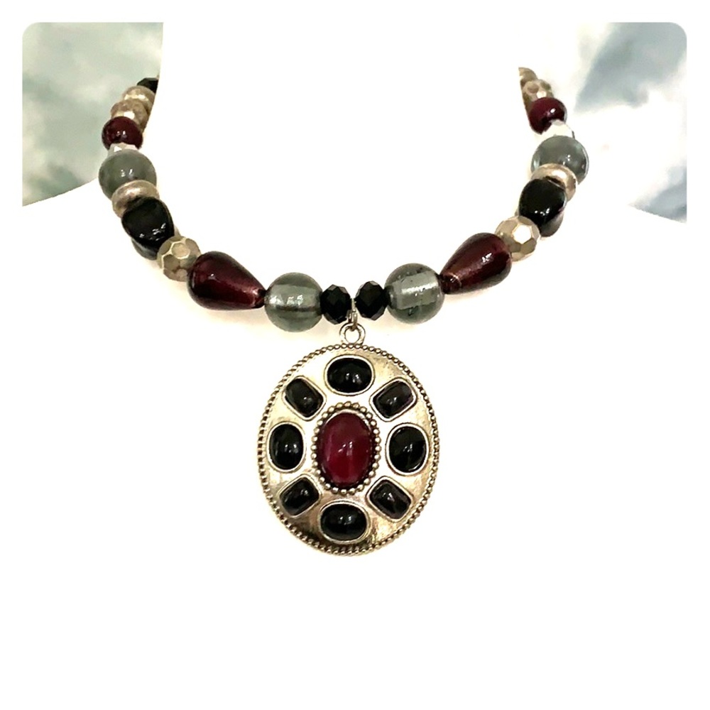 Costume necklace purple silver lobster claw